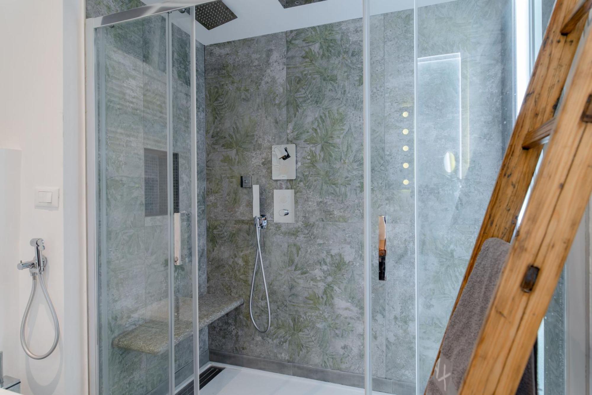 טורינו Suite & Queen Apartments מראה חיצוני תמונה