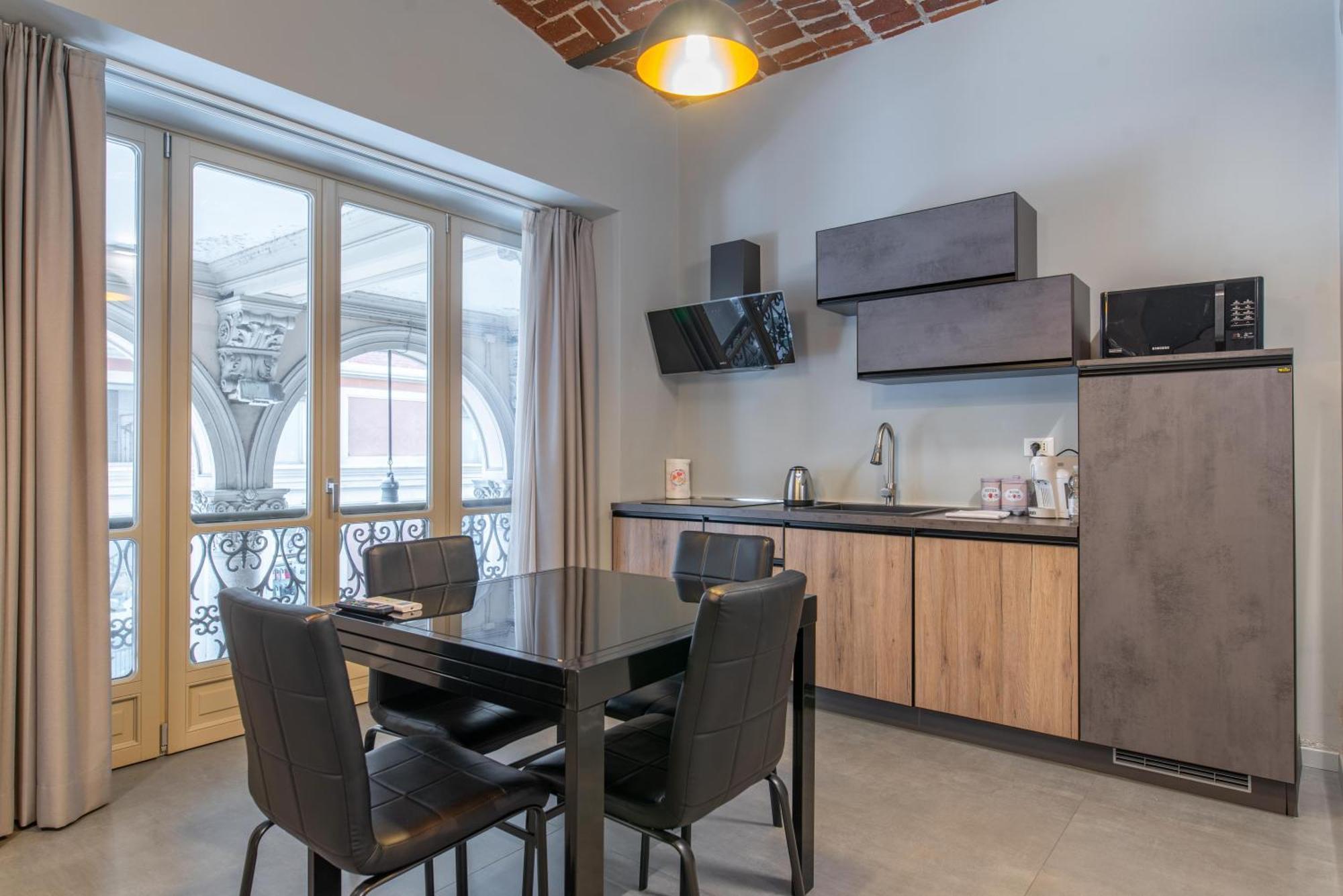 טורינו Suite & Queen Apartments מראה חיצוני תמונה